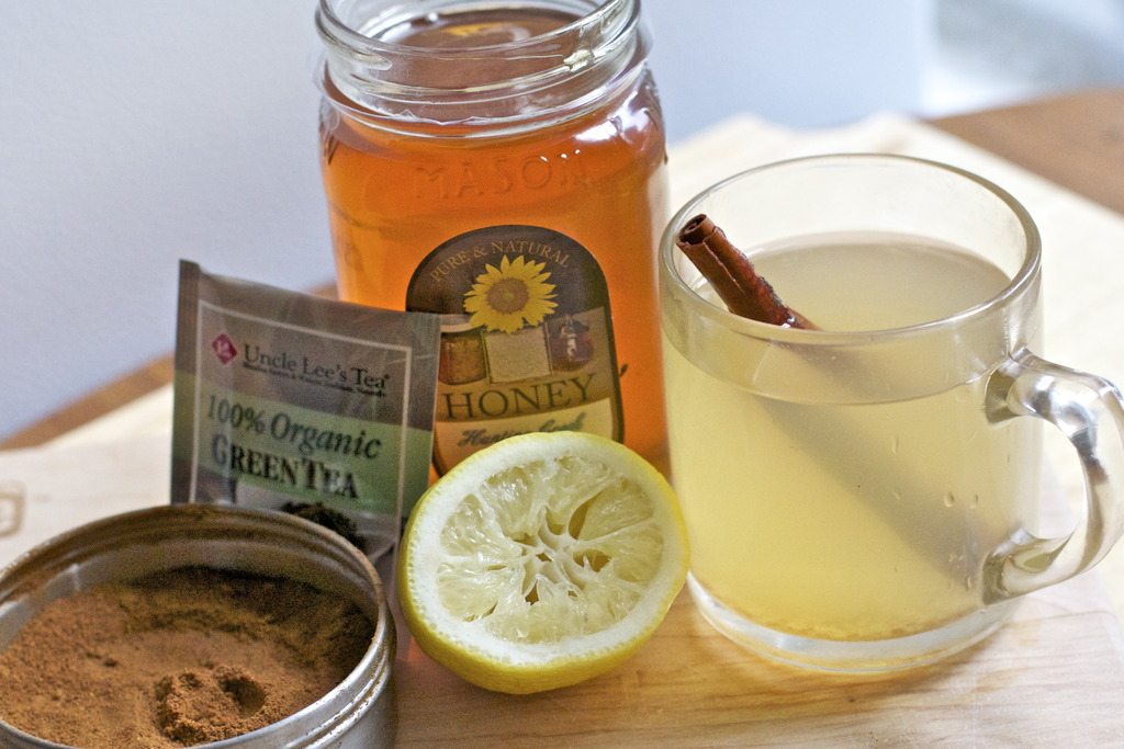 Green Tea Lemon Water- Cayenne, Cinnamon, Honey | Divas Can Cook