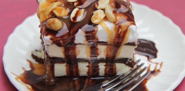 snickers ice cream sandwich cake recipe