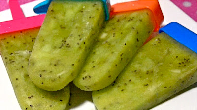 Refreshing Kiwi Popsicles....ahhh Summer!