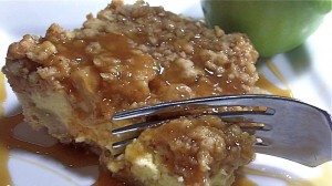 Caramel Apple Crisp Cheesecake Bars