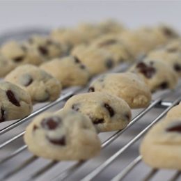 chocolate chip cookie dough cheesecake bites recipe