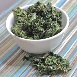 Crispy Kale Chips recipe How to make kale chips easy salt and vinegar
