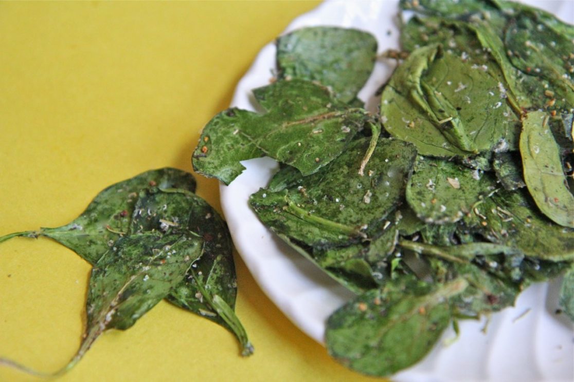Italian Herb Baked Spinach Chips recipe