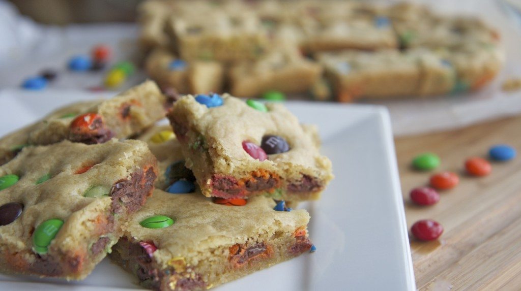 chewy m&m cookie bars recipe homemade