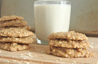 Old Fashioned Peanut Butter Oatmeal No-Bake Cookies