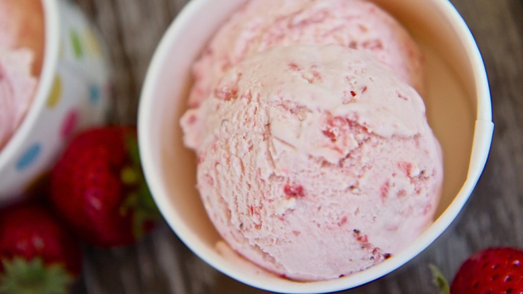 homemade strawberry ice cream