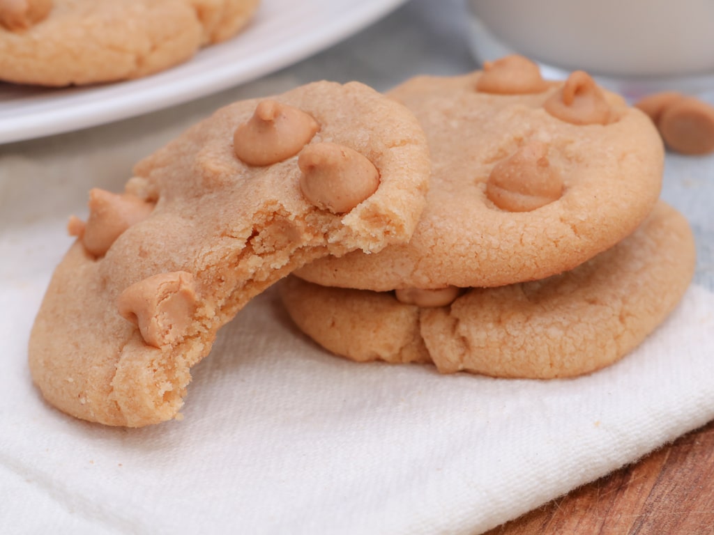 Soft, Chewy Peanut Butter Chip Cookies