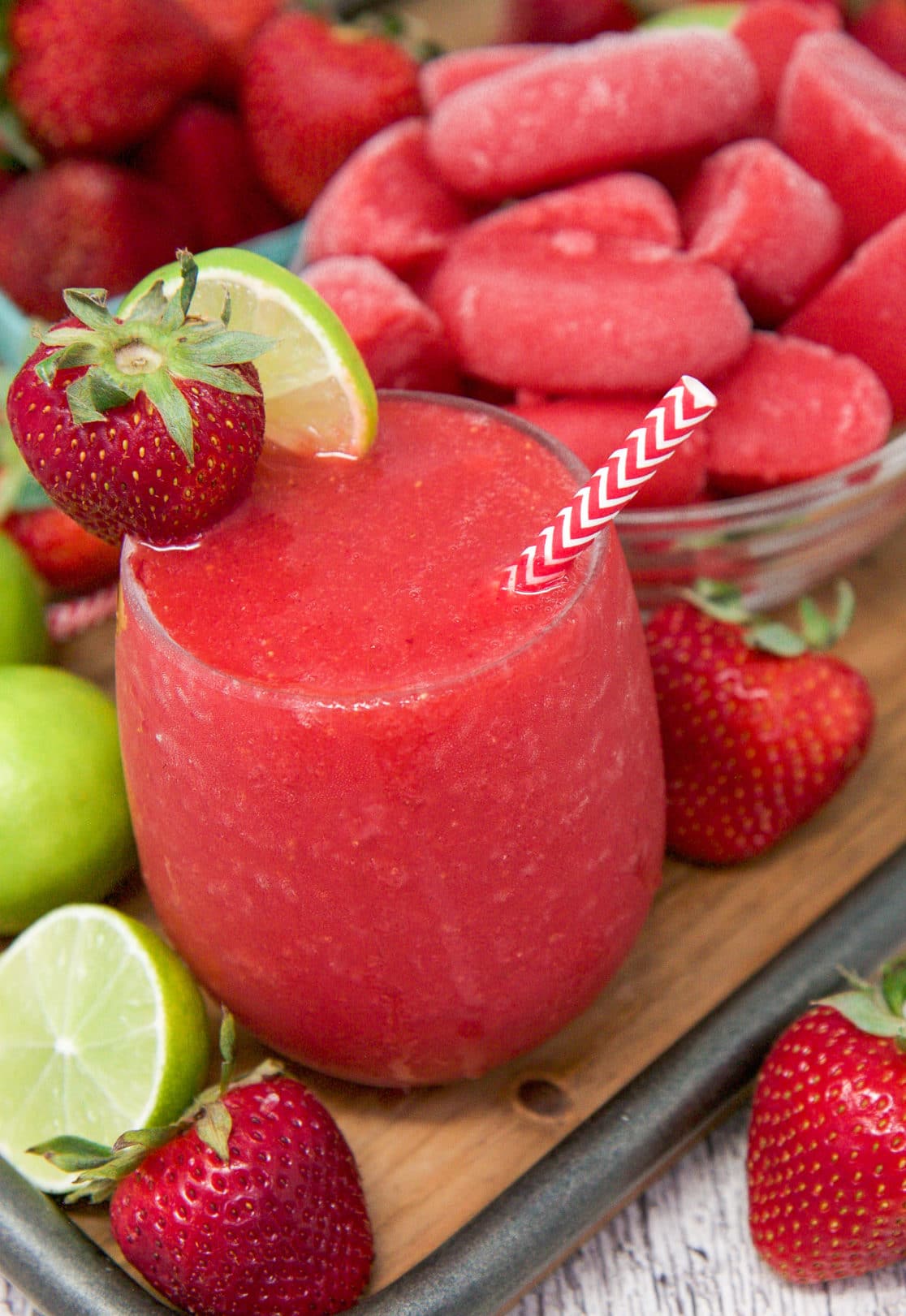 Frozen Strawberry Daiquiri - SO ADDICTIVE! Perfect Texture