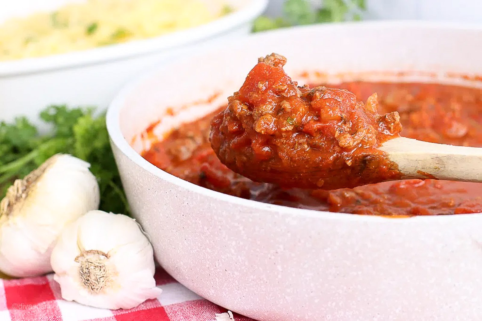 Homemade Spaghetti Sauce (30-Minute Recipe, Full of Flavor)