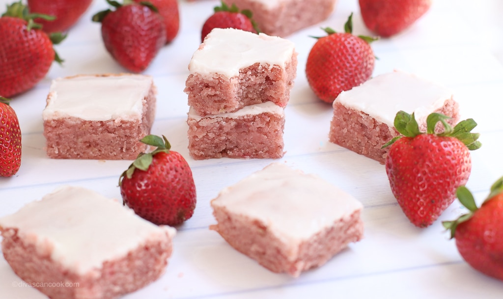 easy strawberry brownies recipe