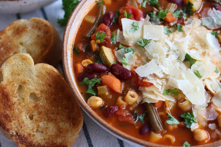 easy minestrone soup recipe