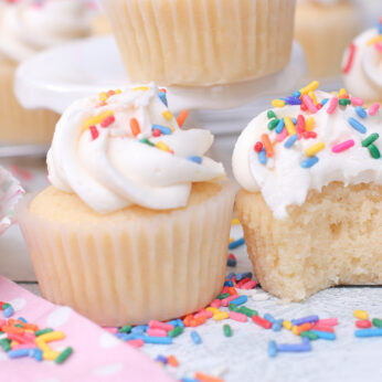 vanilla cupcakes